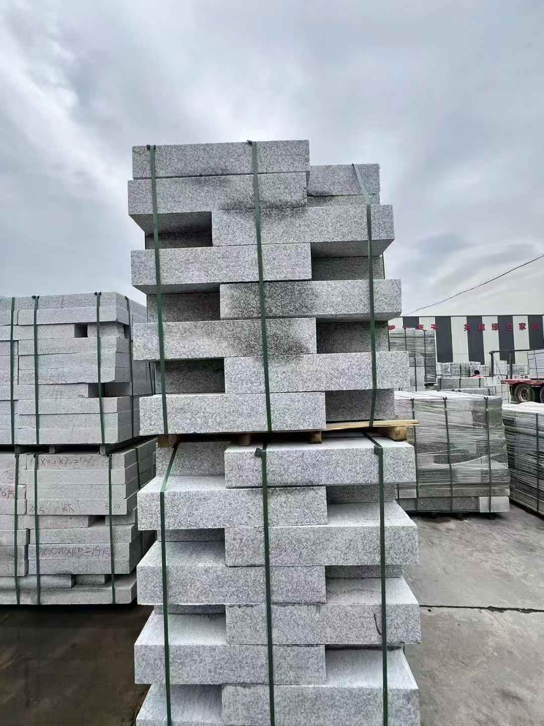 绵阳 芙蓉白路沿石
