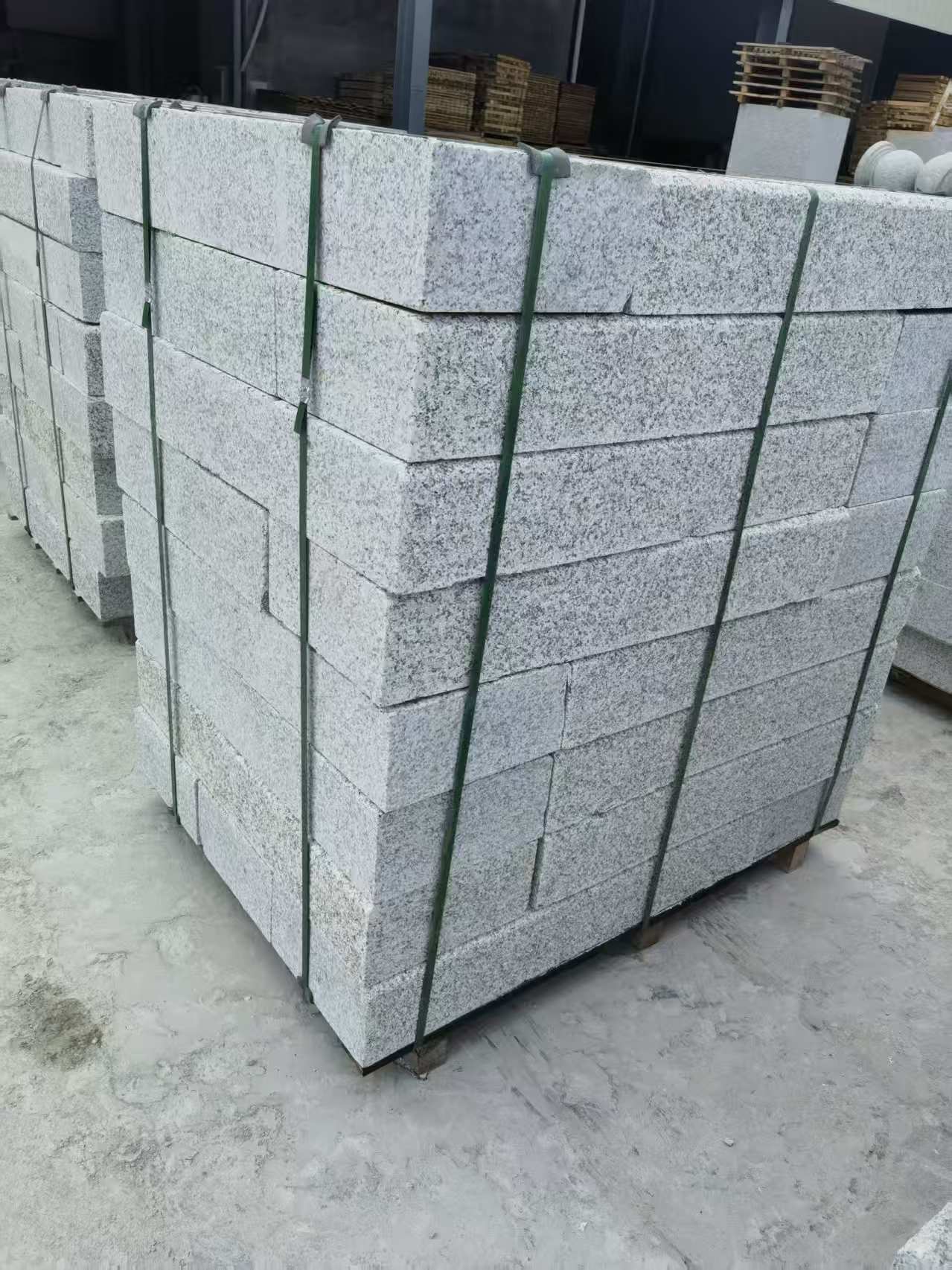 绵阳 芙蓉白火烧两面路沿石