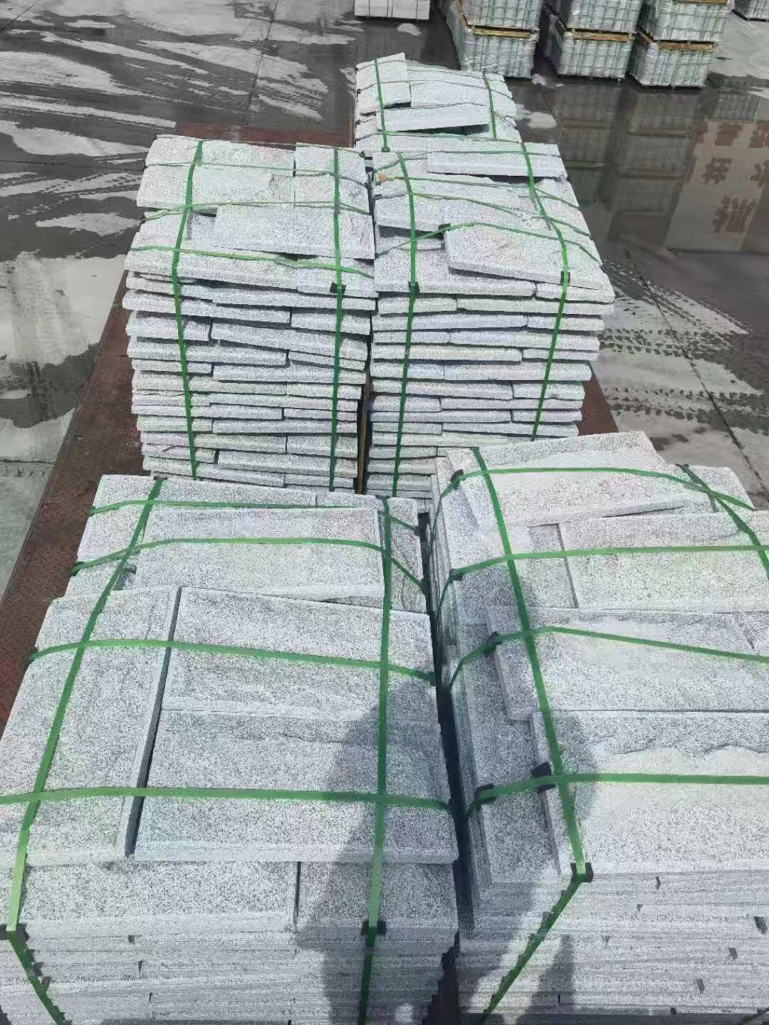 绵阳 芝麻白蘑菇石装车出货