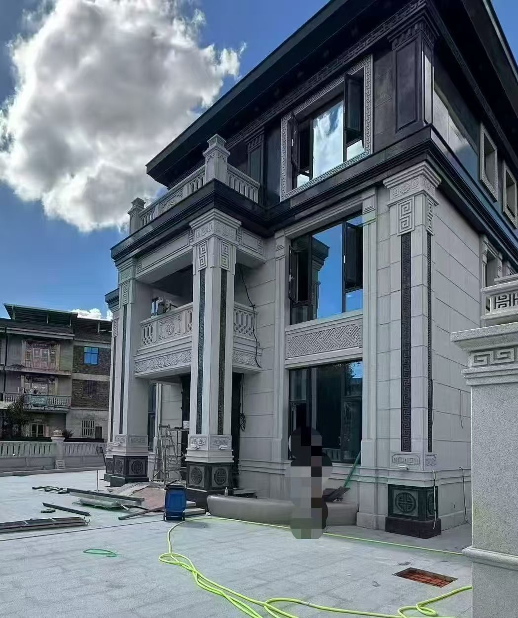 绵阳 别墅干挂，芝麻白与芝麻黑完美配合