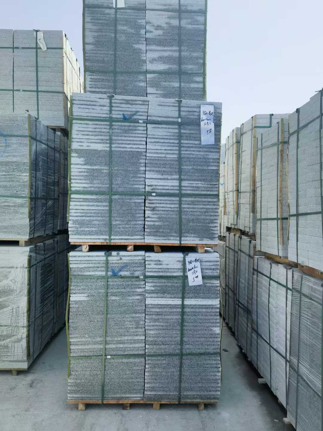 绵阳芝麻白地铺成品